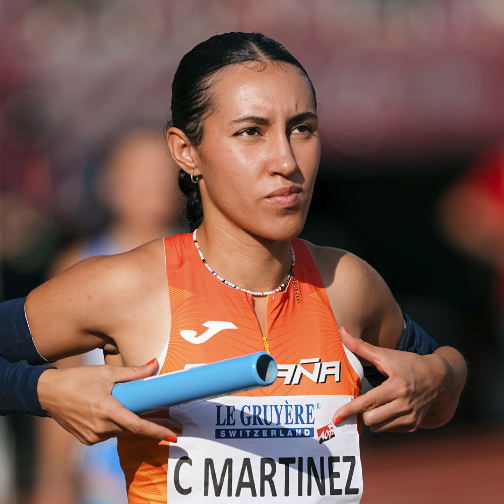 Arwen Martínez - Cuadrada