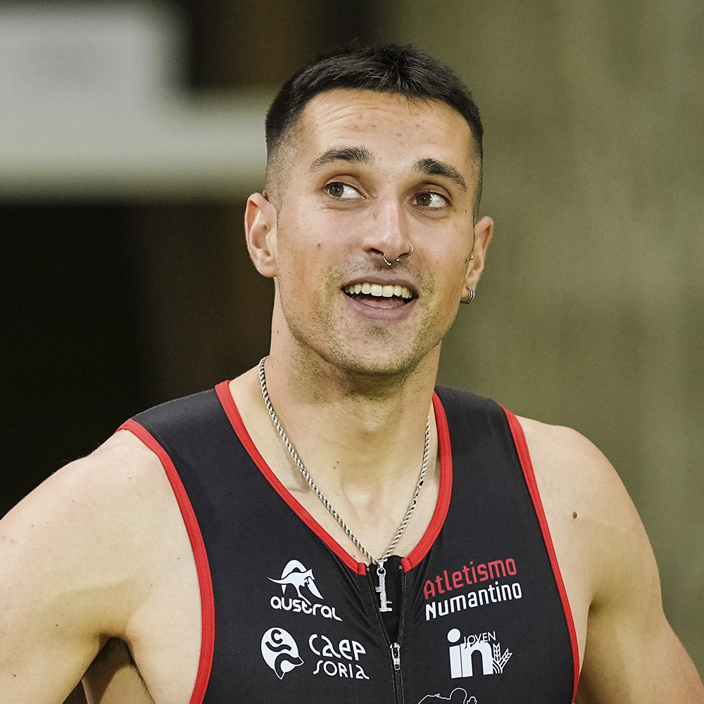 Daniel Cisneros - Cuadrada 3