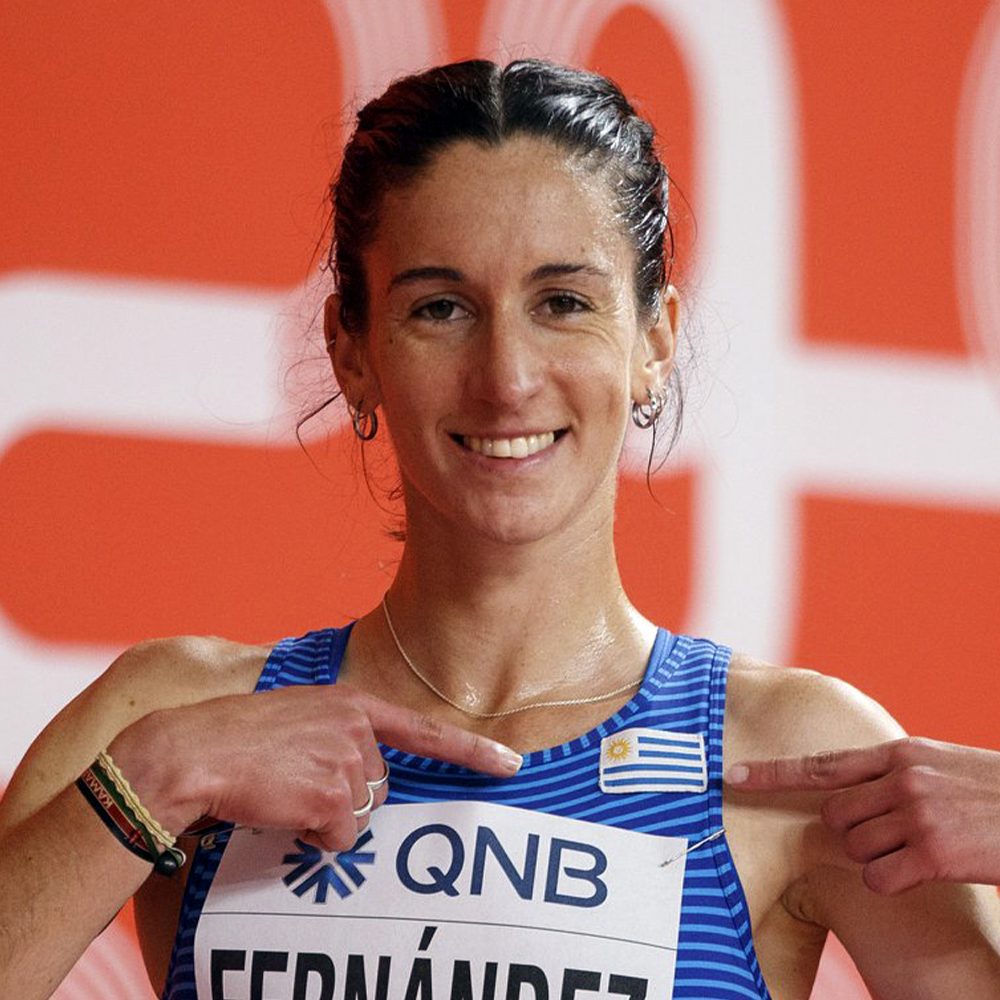 Pía Fernández - Cuadrada