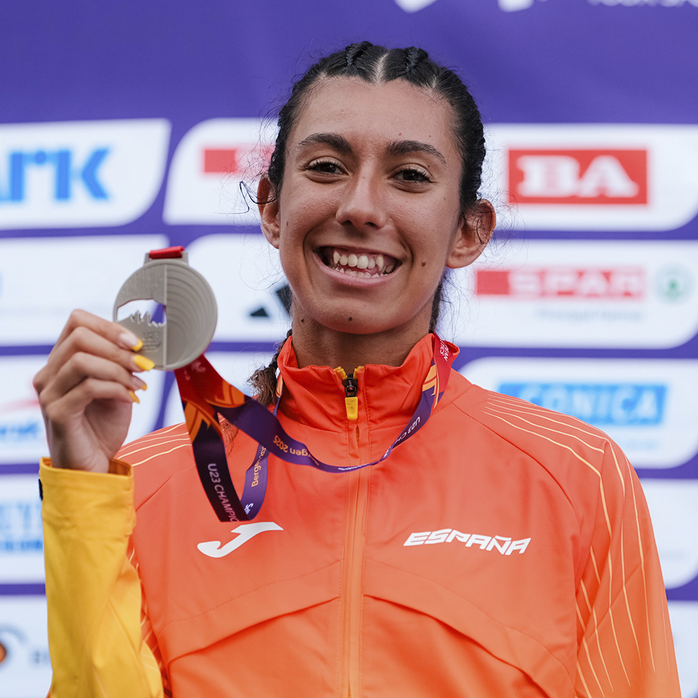 Rocío Arroyo - Cuadrada