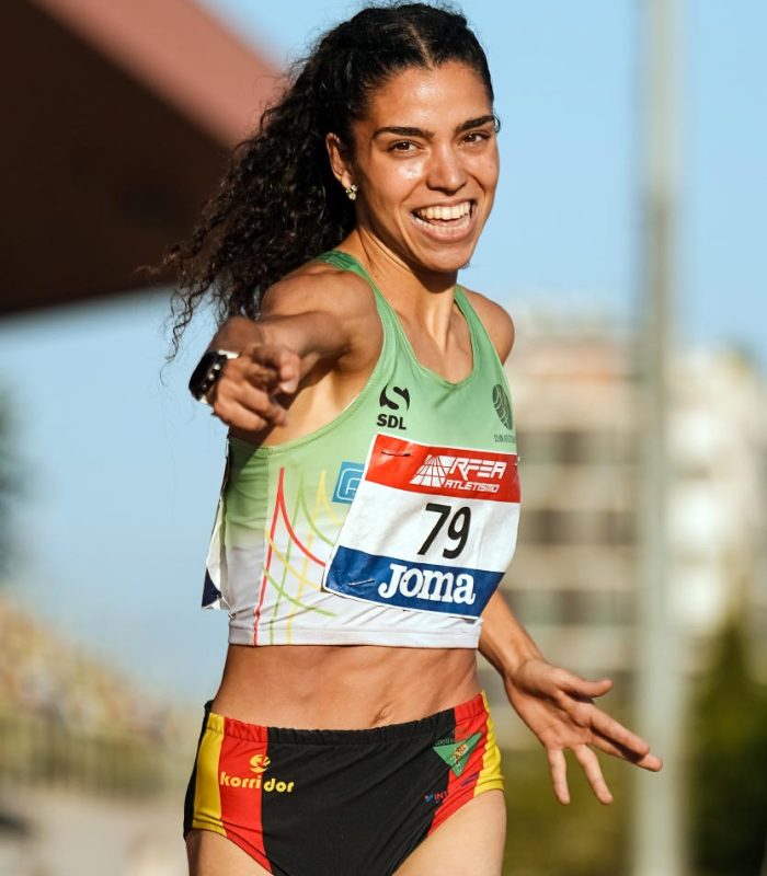 11-elena-liano