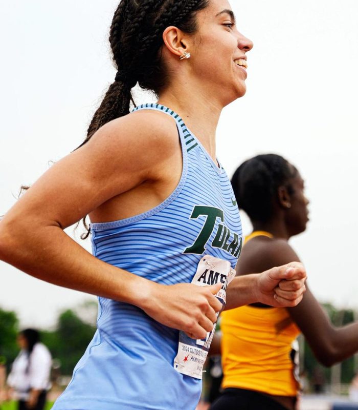 3-elena-liano
