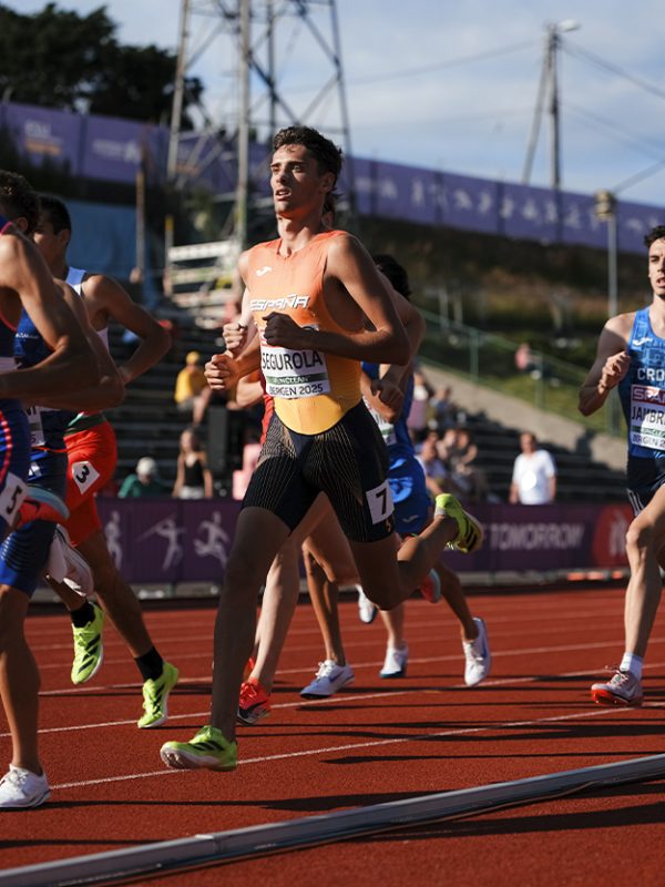 Martín Segurola - 10