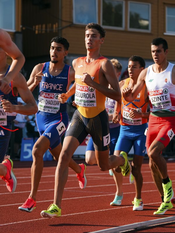 Martín Segurola - 6